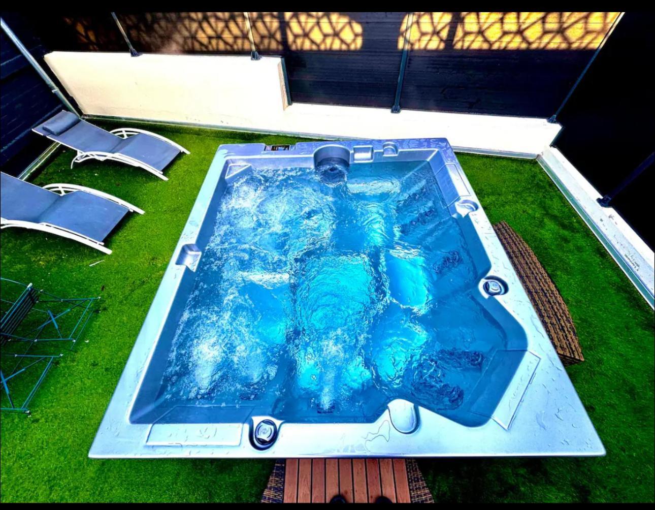 Vitry-le-François La Maison Du Faubourg Jacuzzi מראה חיצוני תמונה