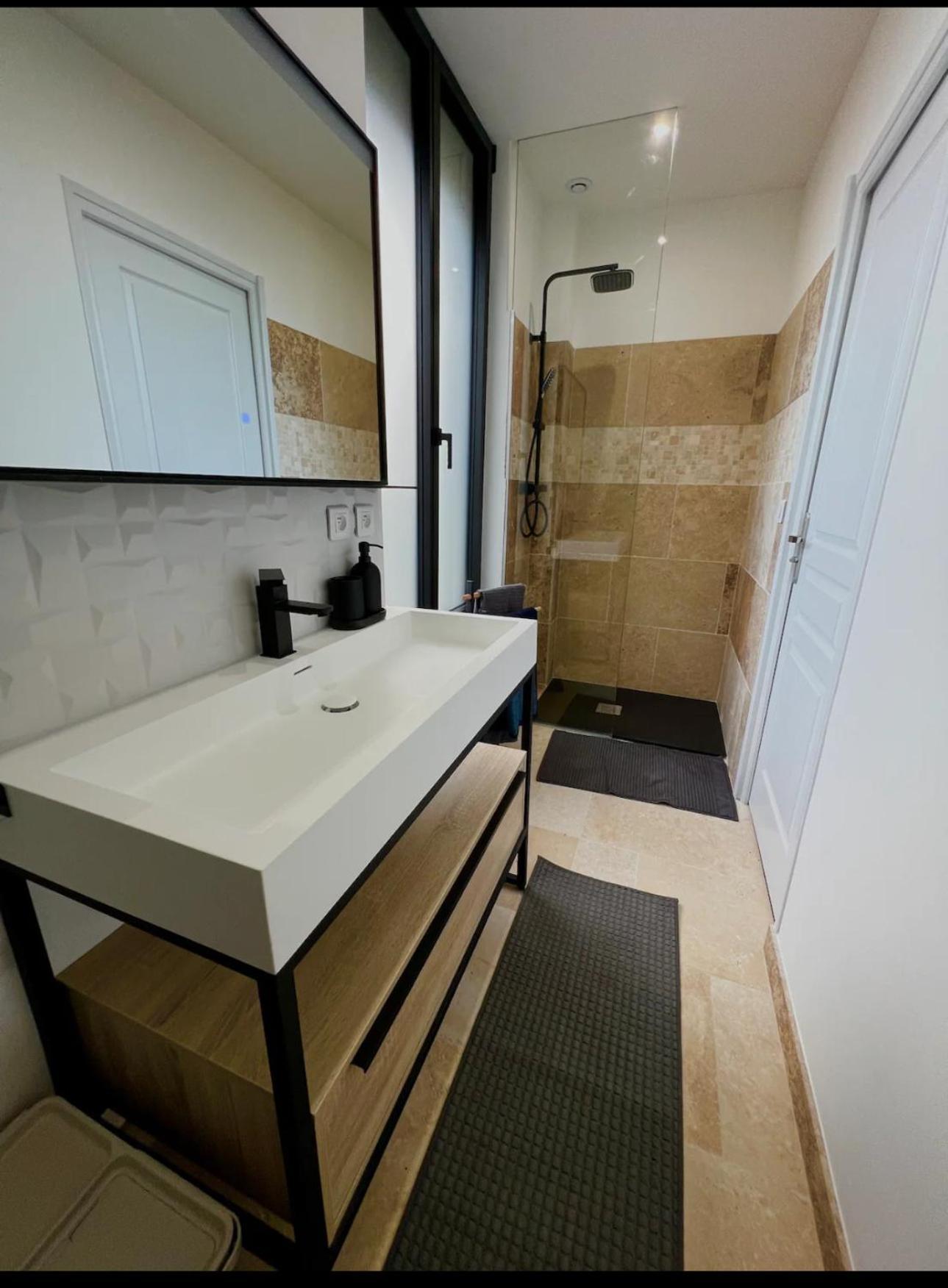 Vitry-le-François La Maison Du Faubourg Jacuzzi מראה חיצוני תמונה